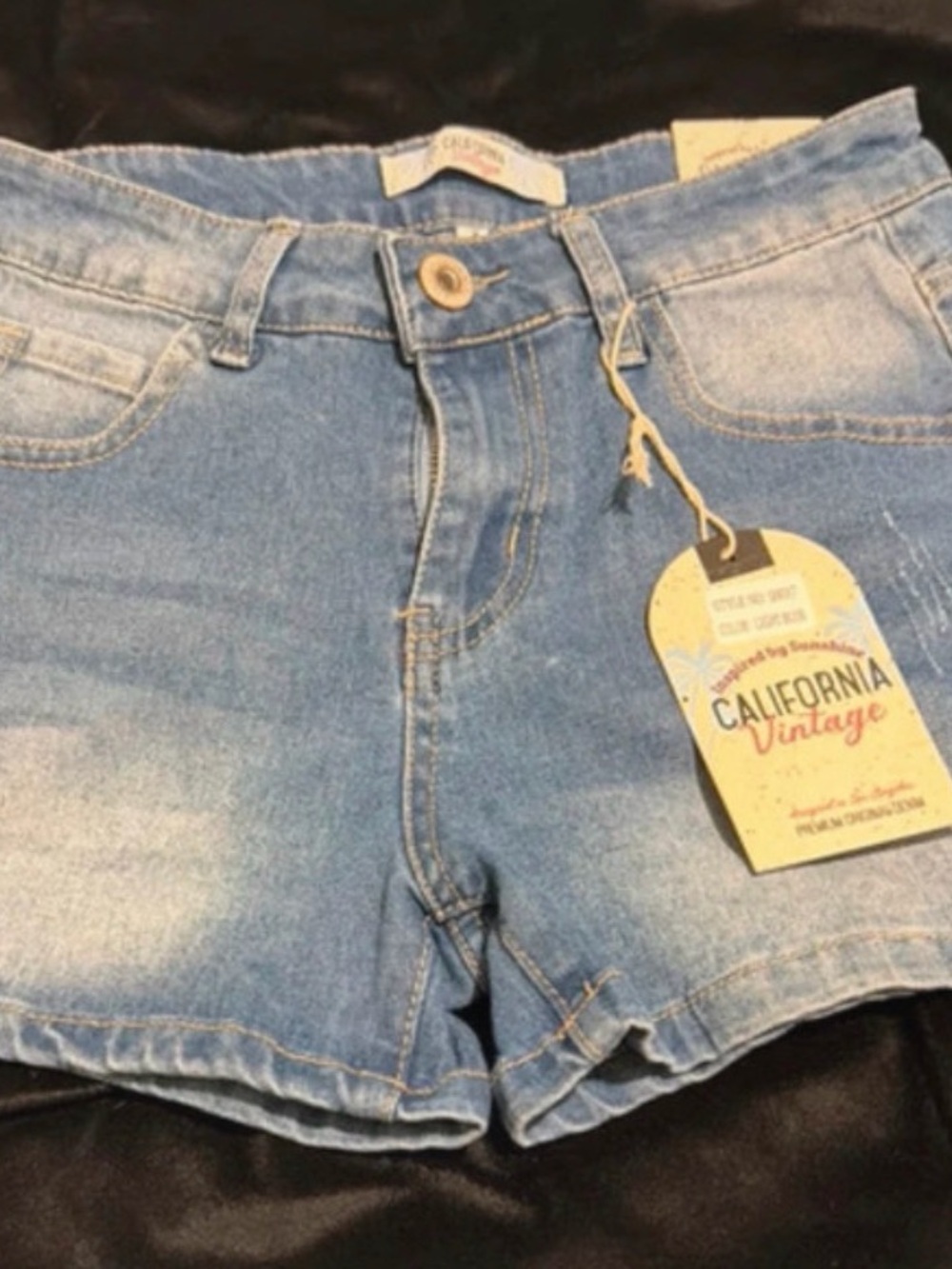 NWT California Vintage Distressed Denim Jean Shorts - size 3